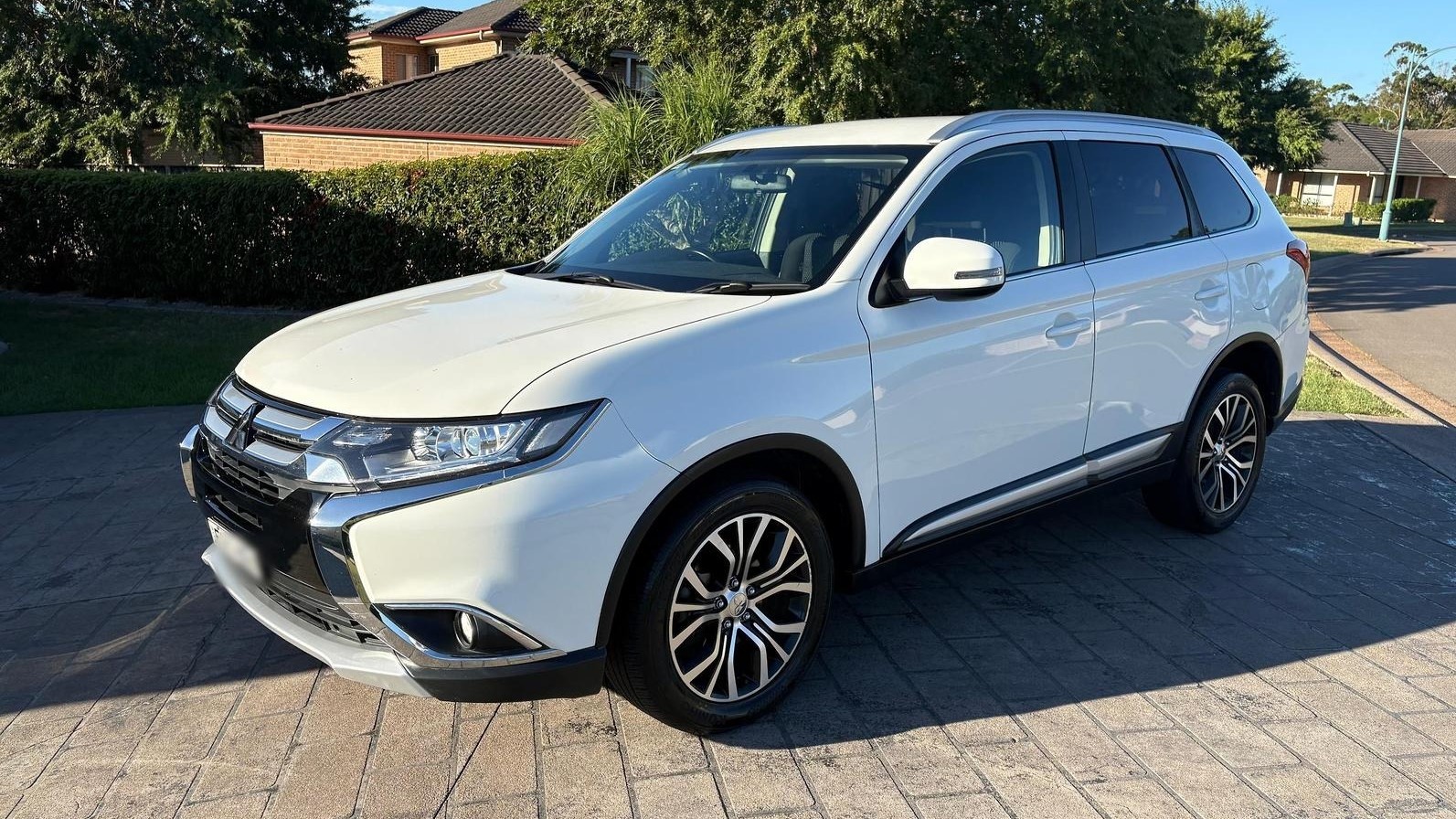 Mitsubishi Outlander LS Safety Pack ZK Auto 4WD MY17